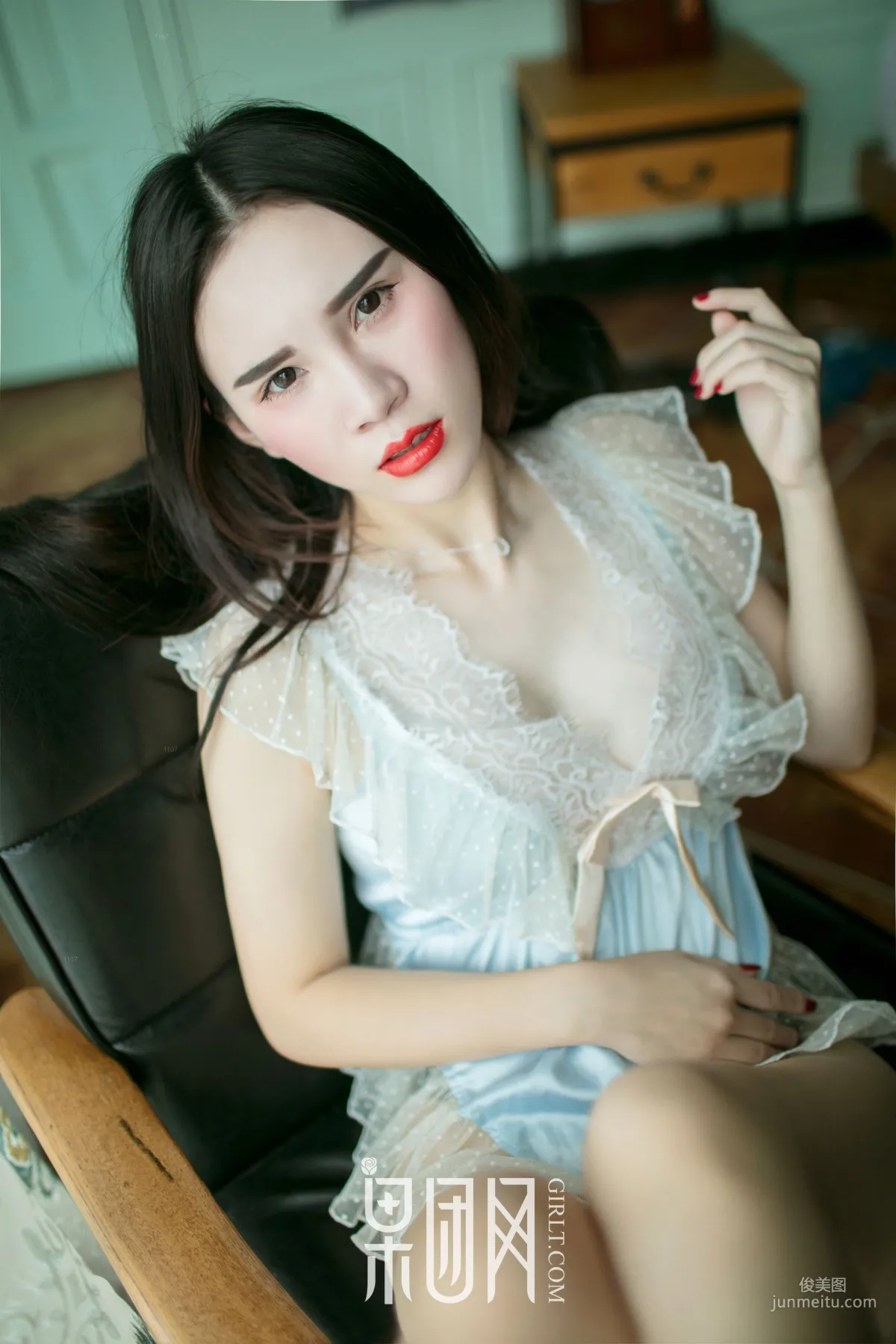 Wan Wan, Tough Queen Shows Off Beautiful Back in Vacuum, Bathtub Wet Body Utterly Captivating! [Girlt] NO.075 Photo Set photo 13