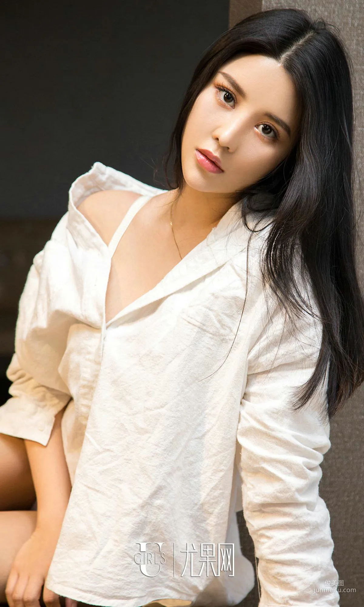 Sukki Keer "Black Skirt and White Shirt" [Ugirls App] NO.879 Photo Set photo 9