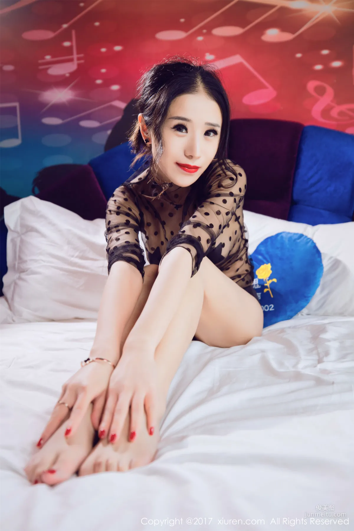 Xin Yi《Masked Beauty, Ultimate Temptation of Beautiful Legs》 [XiuRen] NO.833 Photo Set photo 58