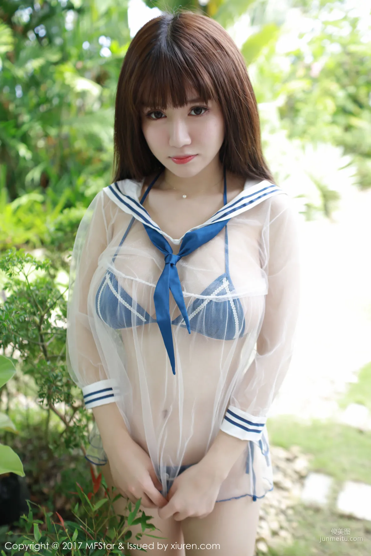 K8 Aojiao Mengmeng Vivian 《Sexy Halter Top + Semi-Transparent Bikini》 [MFStar] Vol.105 Photo Set photo 22