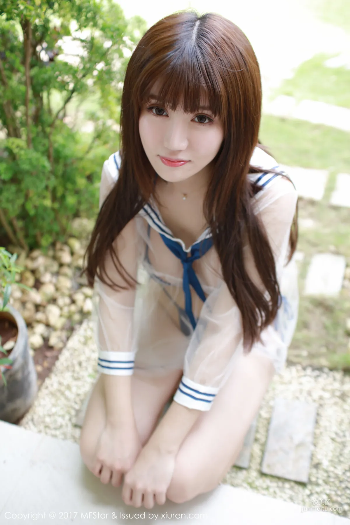 K8 Aojiao Mengmeng Vivian 《Sexy Halter Top + Semi-Transparent Bikini》 [MFStar] Vol.105 Photo Set photo 26