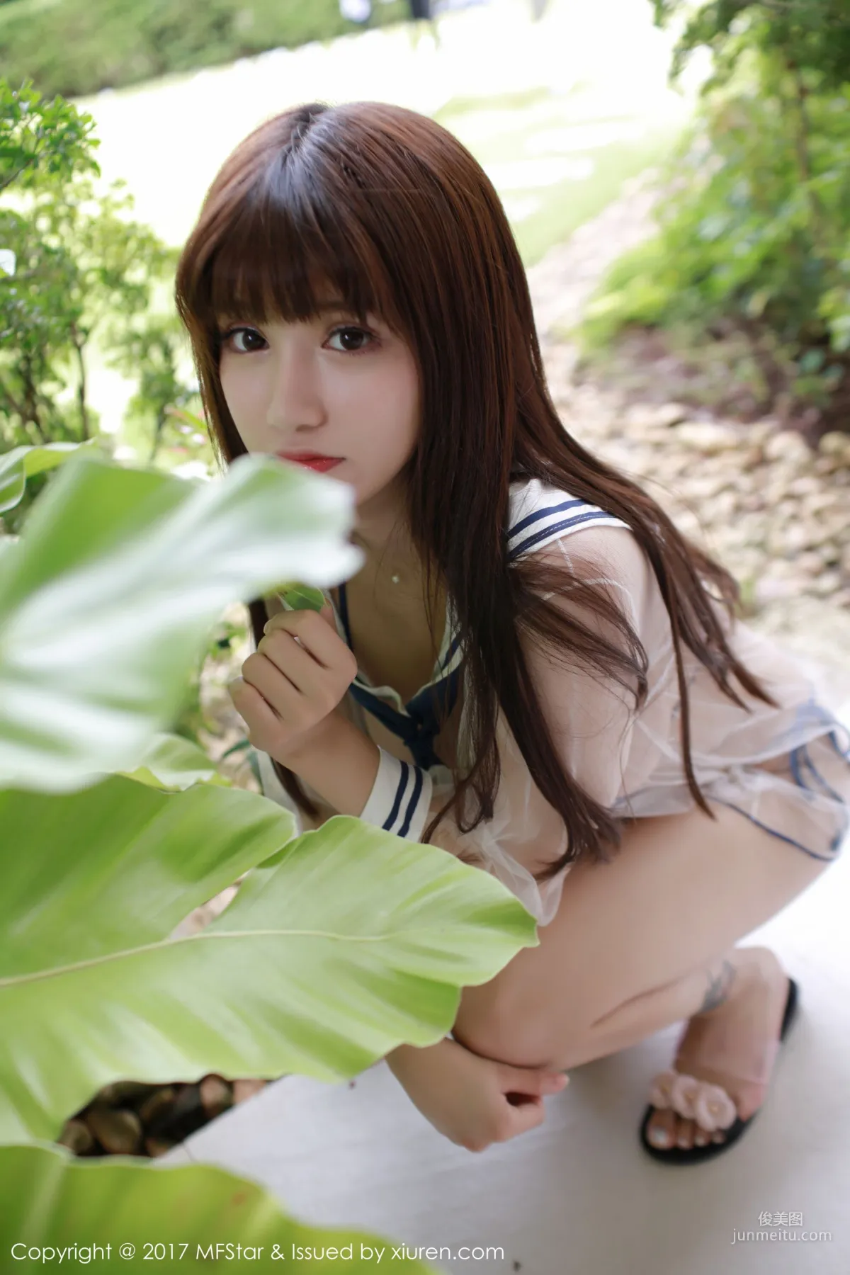 K8 Aojiao Mengmeng Vivian 《Sexy Halter Top + Semi-Transparent Bikini》 [MFStar] Vol.105 Photo Set photo 24