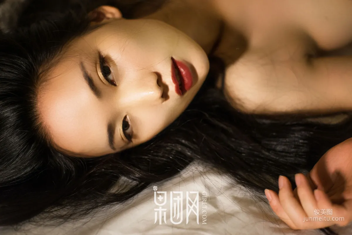 EMILY《Wrapped in Black Stockings, Oriental Beauty Blooms for You Tonight》 [Girlt] NO.071 Photo Set photo 20