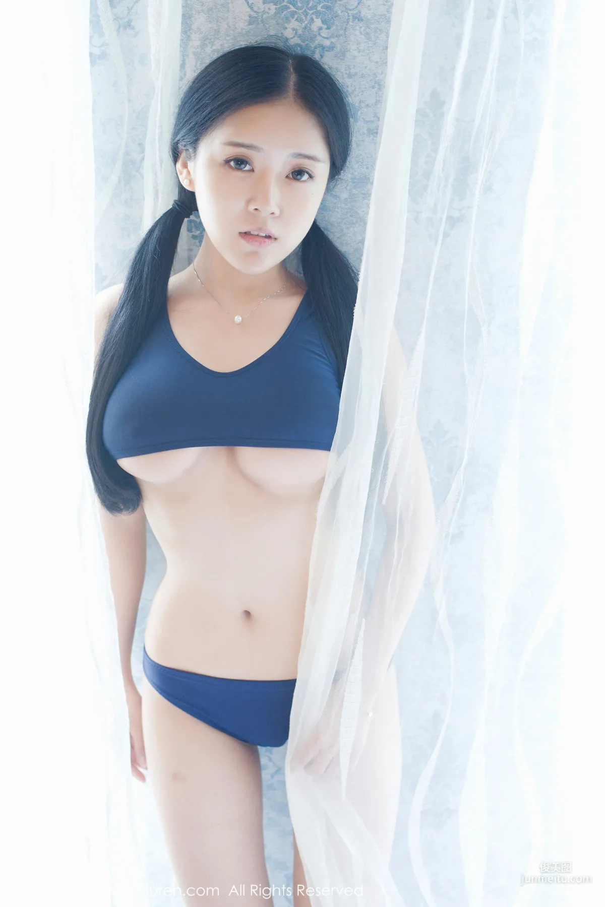 Hong Qiqiu 'Baby Face and Big Bust, a Girl Not Yet Shed of Childishness' [XiuRen] NO.841 Photo Set photo 3