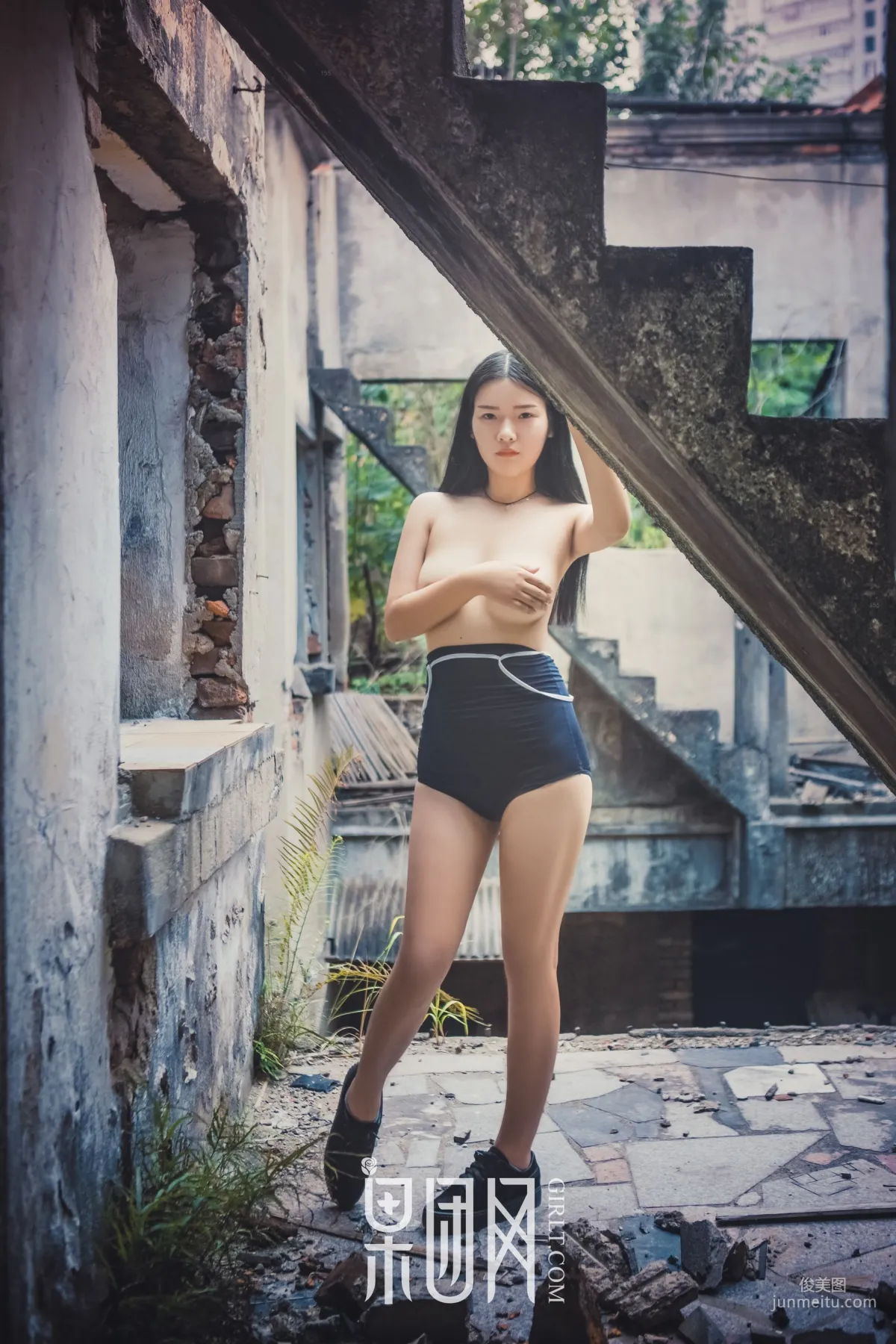 In the Silent and Dilapidated Old House, a Steamy Scene Is Unfolding! [Girlt] NO.089 Photo Set photo 32