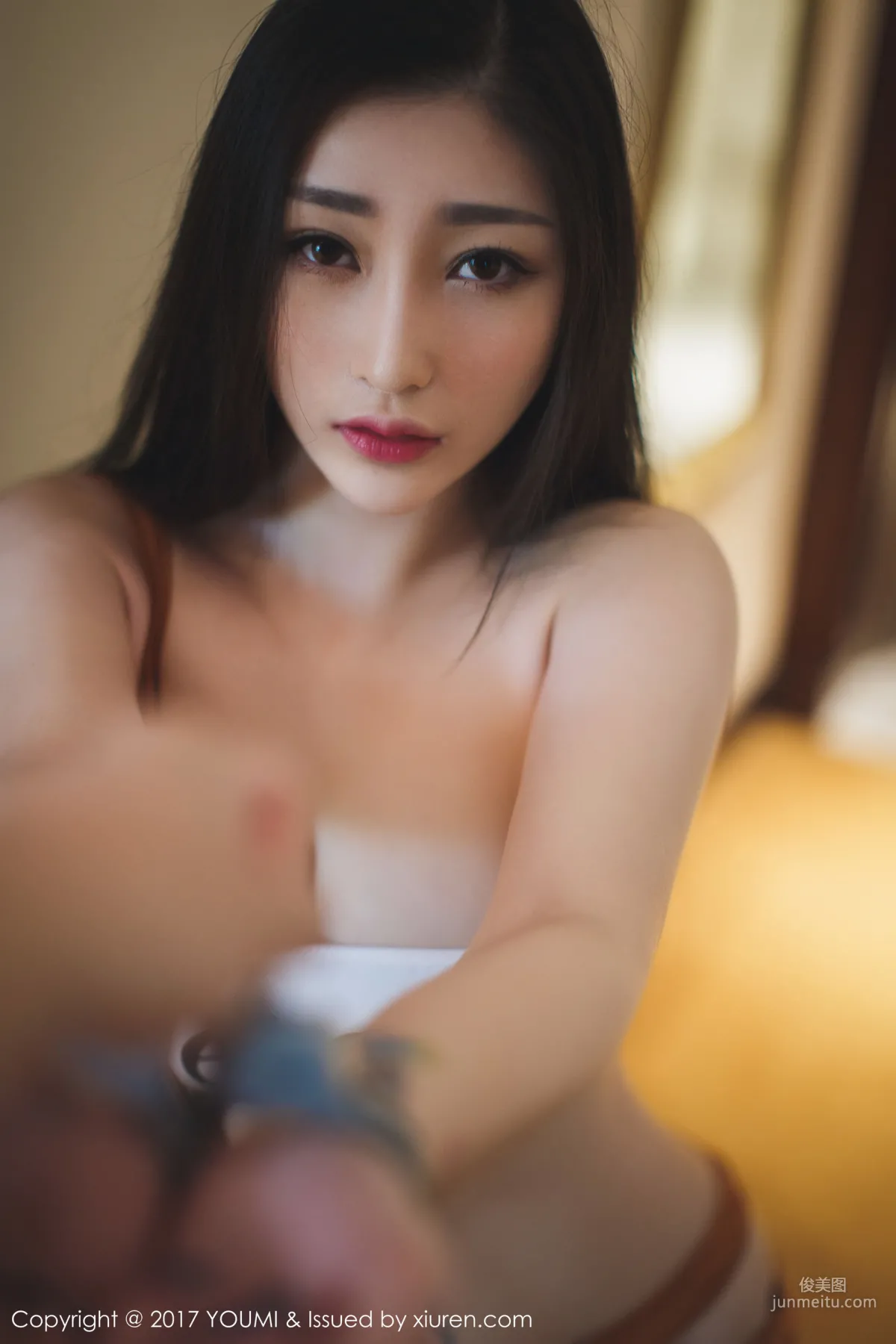 Daji Toxic, SM Handcuffs Uniform Temptation + Semi-Transparent Lace Suspenders [YouMi] Vol.077 Photo Set photo 3