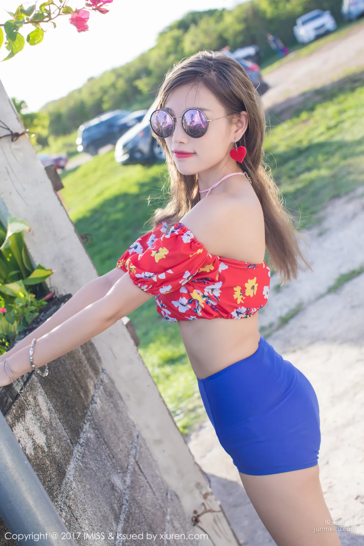 Yang Chenchen sugar, Outdoor Fresh Big Show Beautiful Legs Series [IMISS] Vol.189 Photo Set photo 35