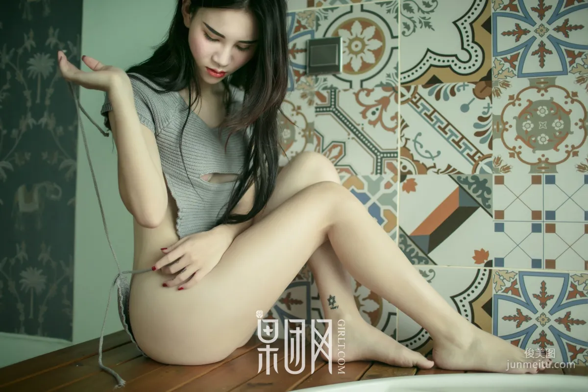 Wan Wan, Tough Queen Shows Off Beautiful Back in Vacuum, Bathtub Wet Body Utterly Captivating! [Girlt] NO.075 Photo Set photo 25