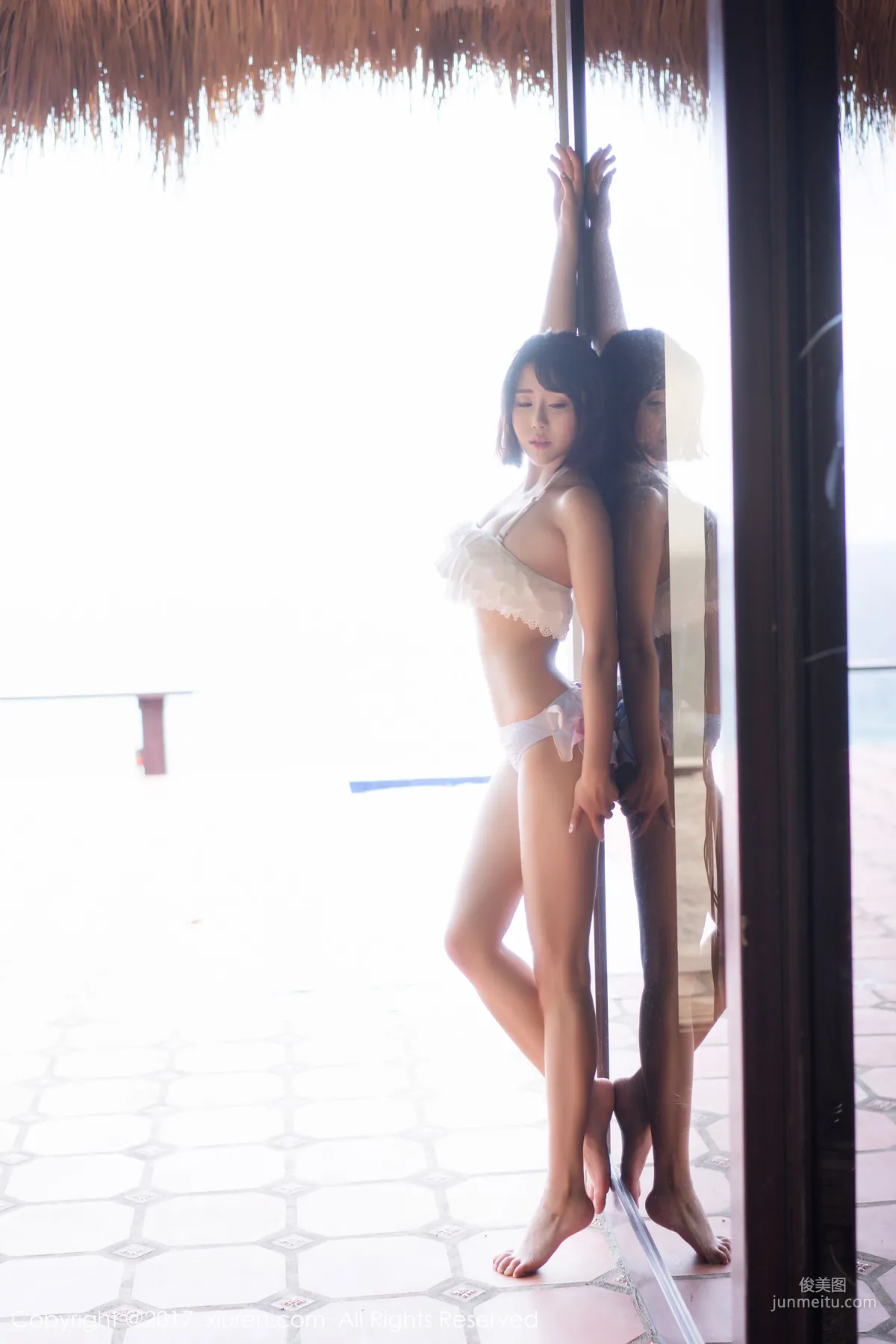 Dou Douliang Youlina 'Fresh Outdoors, Sexy Close-Ups Indoors' [XiuRen] NO.814 Photo Set photo 1