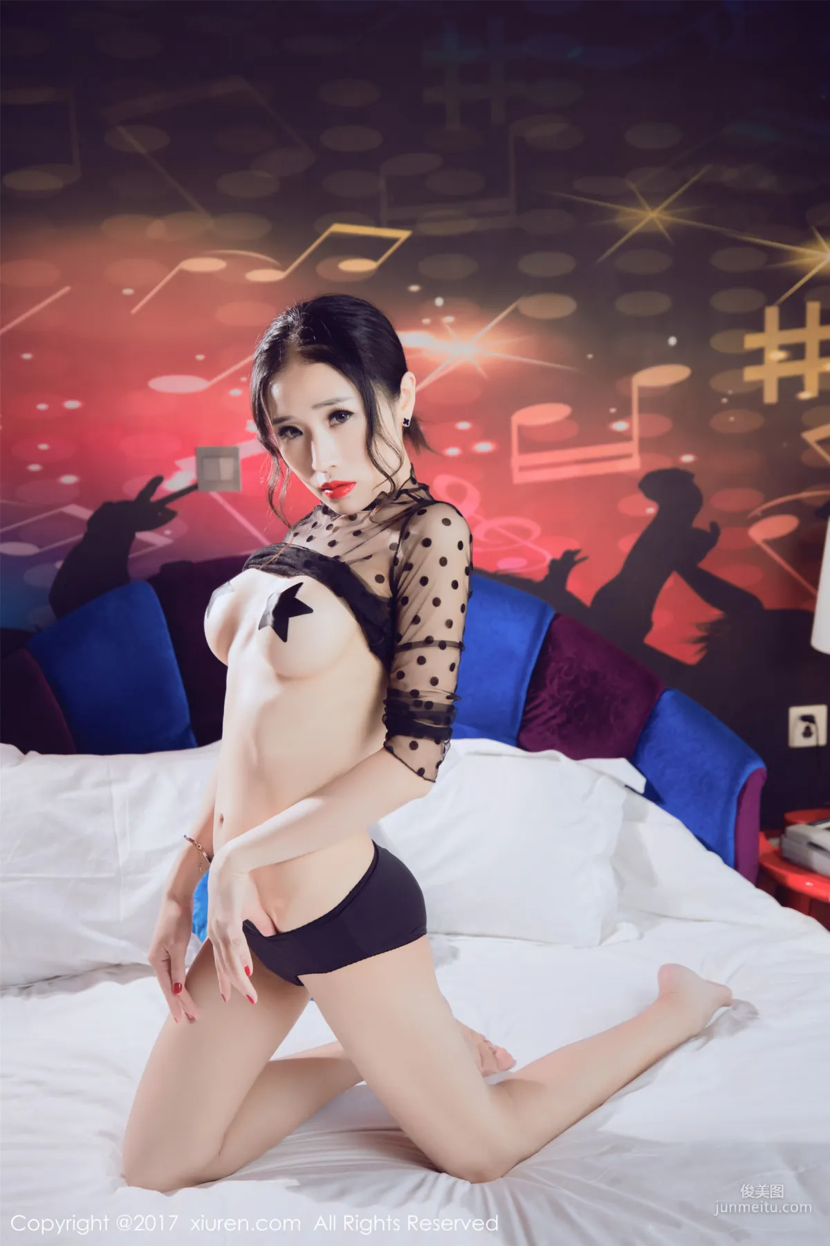 Xin Yi《Masked Beauty, Ultimate Temptation of Beautiful Legs》 [XiuRen] NO.833 Photo Set photo 39