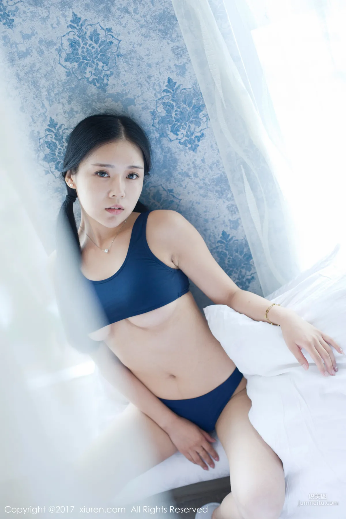 Hong Qiqiu 'Baby Face and Big Bust, a Girl Not Yet Shed of Childishness' [XiuRen] NO.841 Photo Set photo 8