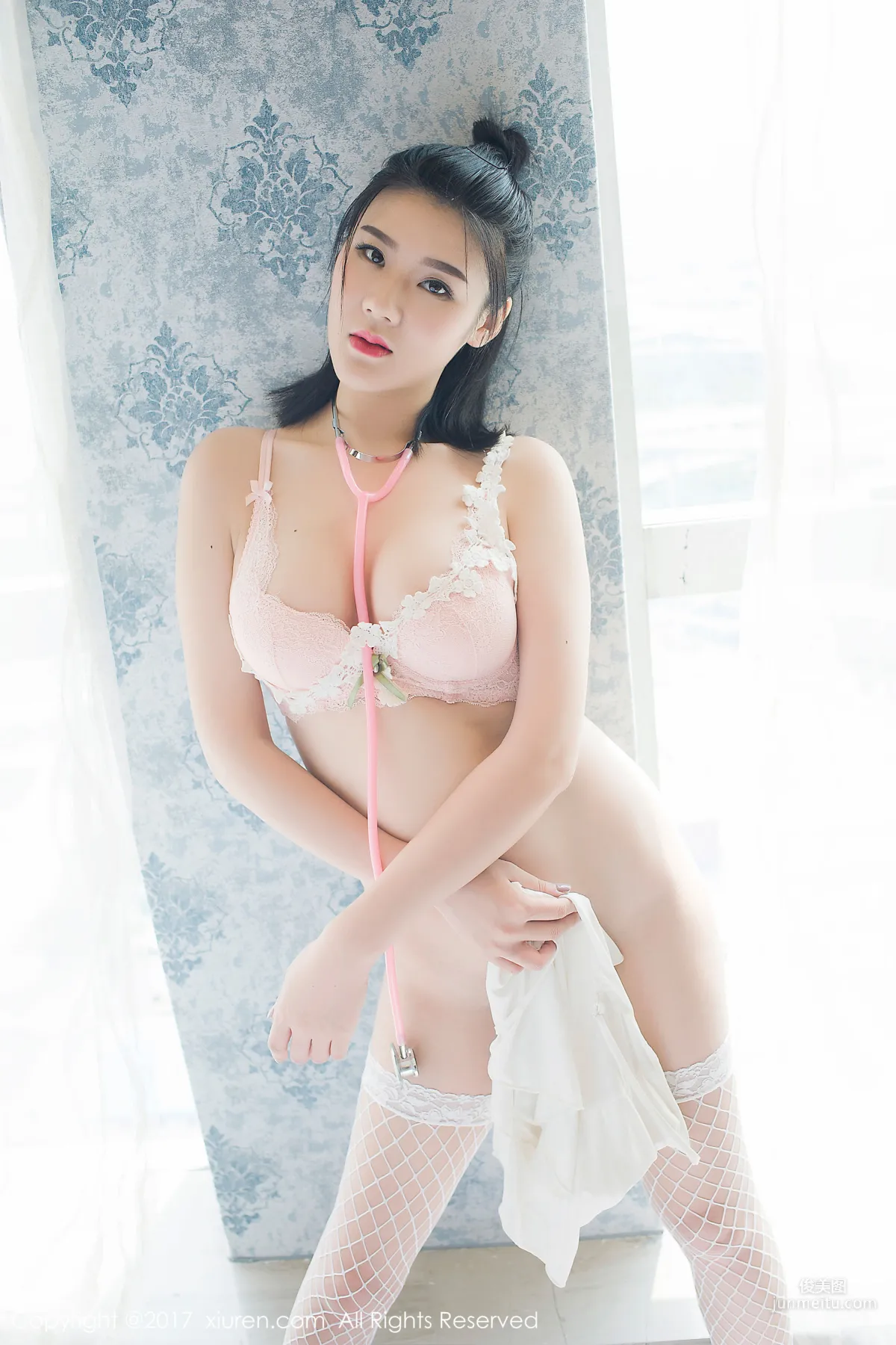 You Han, A Beauty with the Air of a Wife [XiuRen] NO.808 Photo Set photo 4