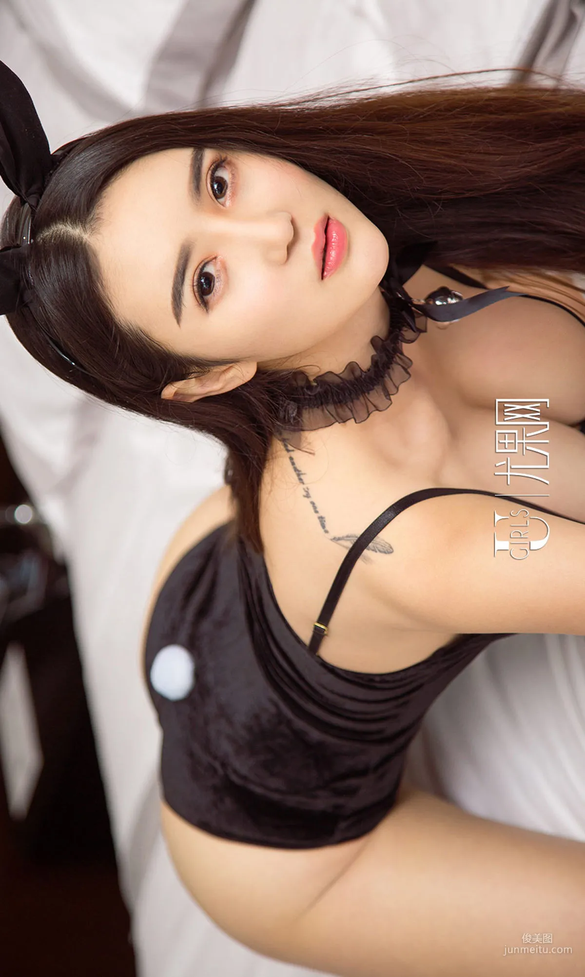 Tracy《絲絨兔女郎》 [尤果圈Ugirls] NO.896 寫真集 32