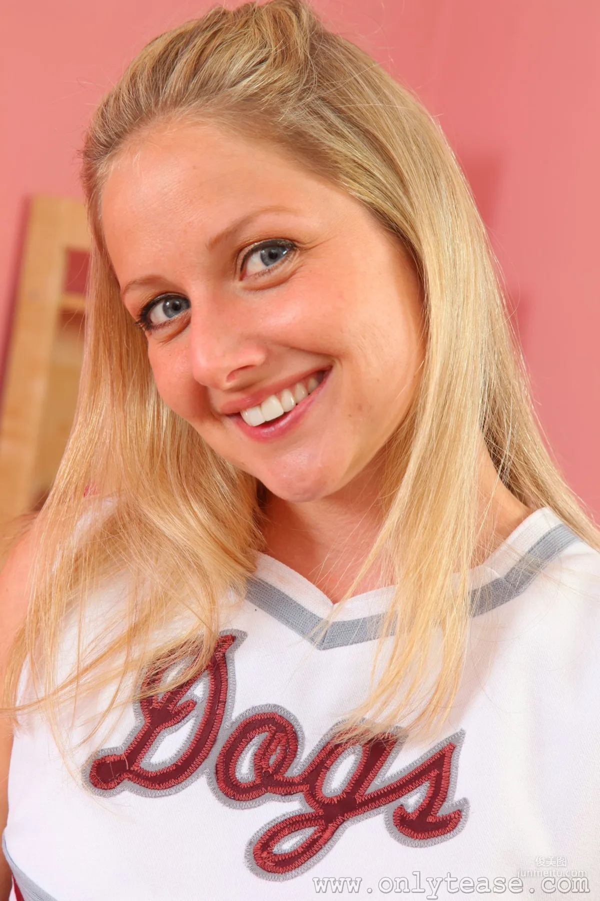 Nikki F: OnlyTease photo 4