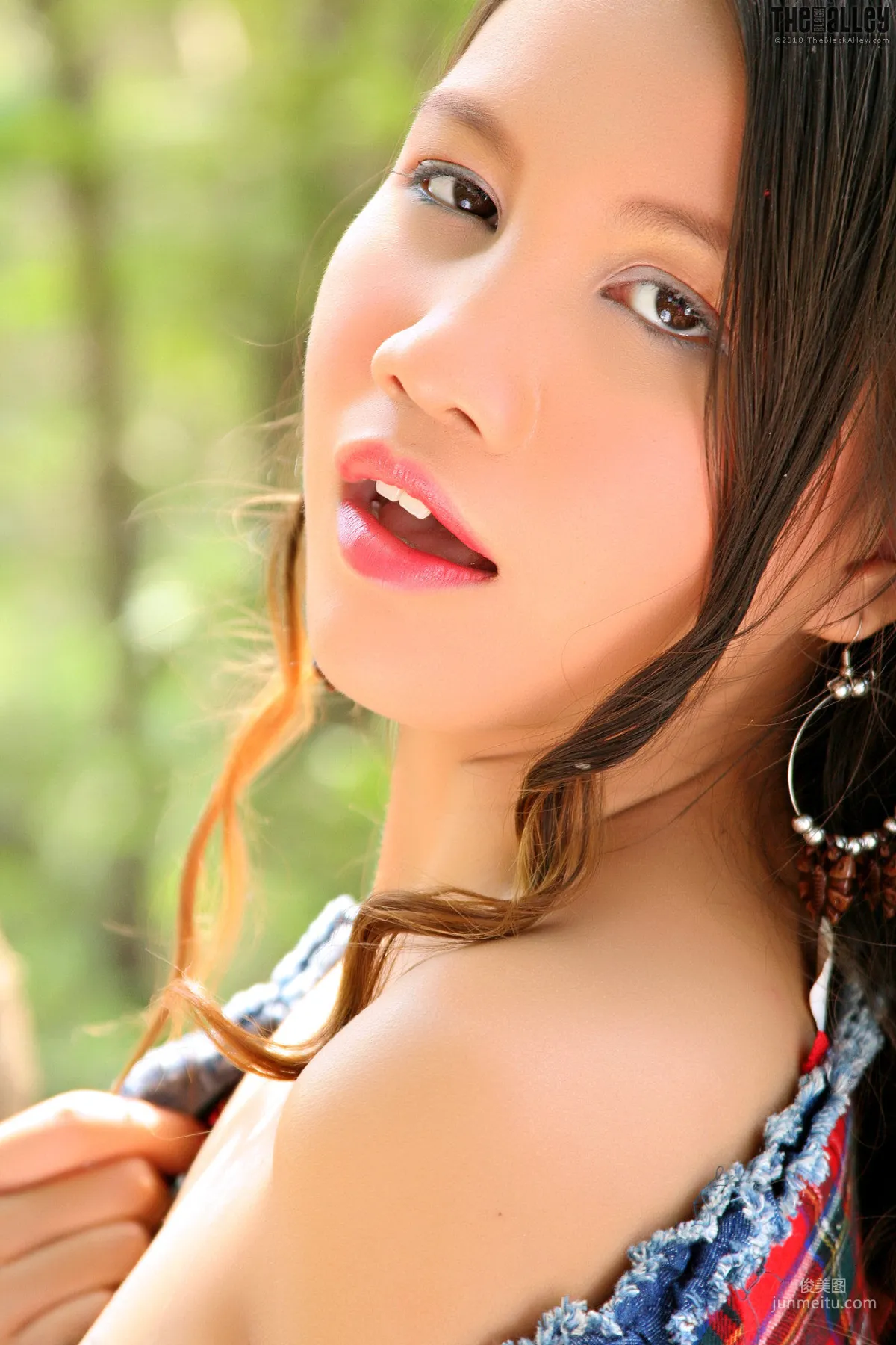 Marina Jang《牛仔少女》 [The Black Alley] 写真集28