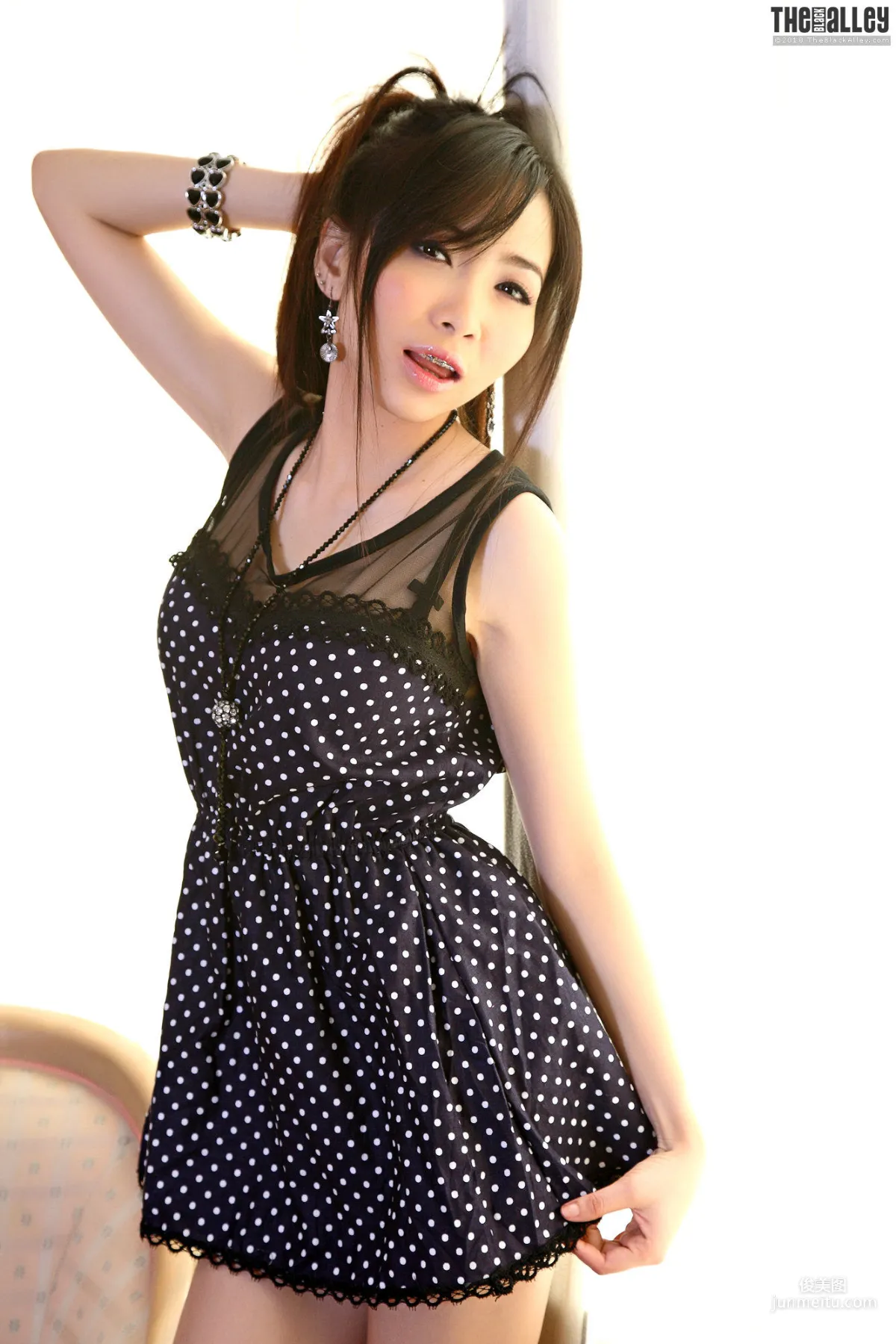 Alena 01《迷人的小妖精》 [The Black Alley] 寫真集 7