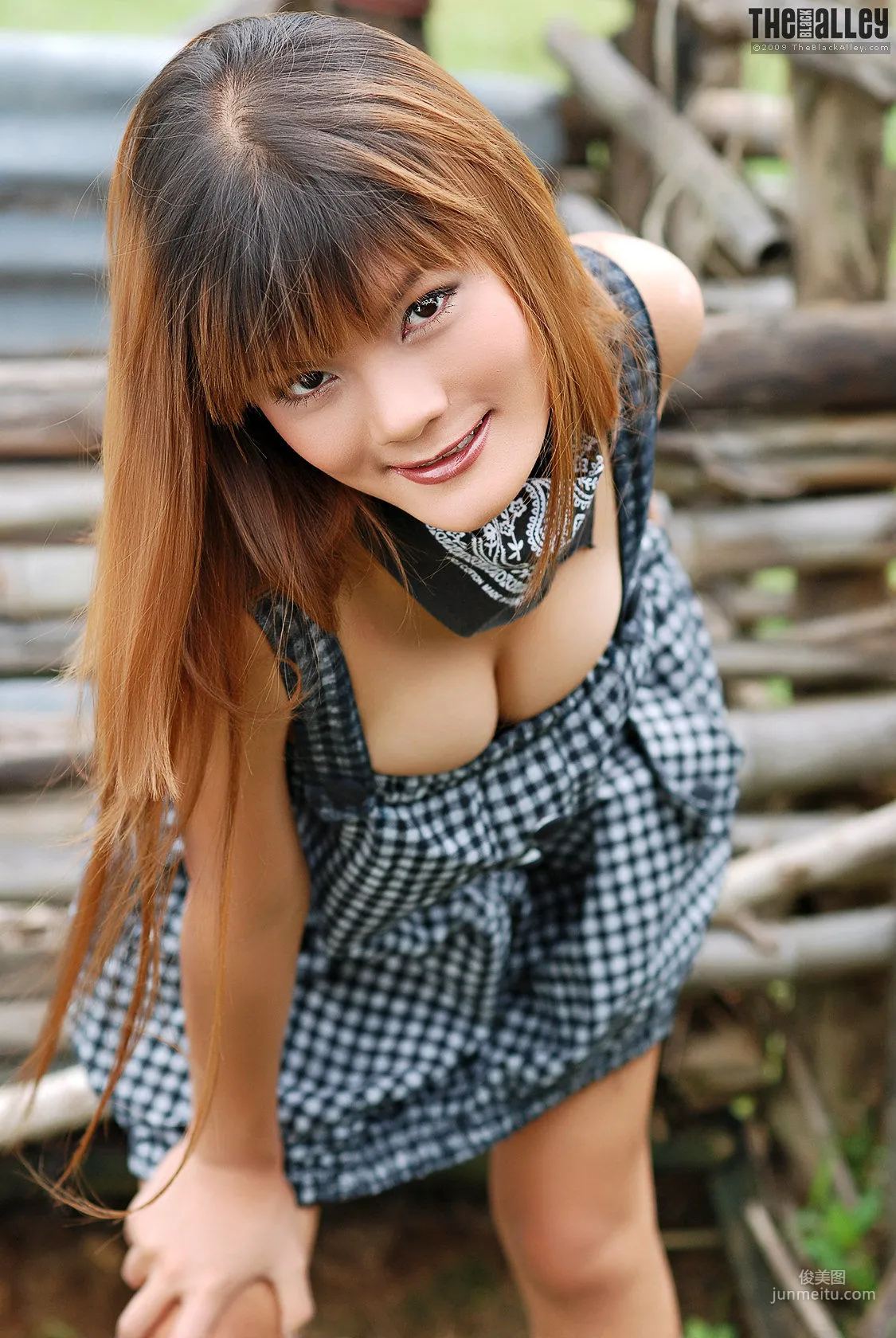 Jennifer Lim《牛仔妹子》 [The Black Alley] 寫真集 11