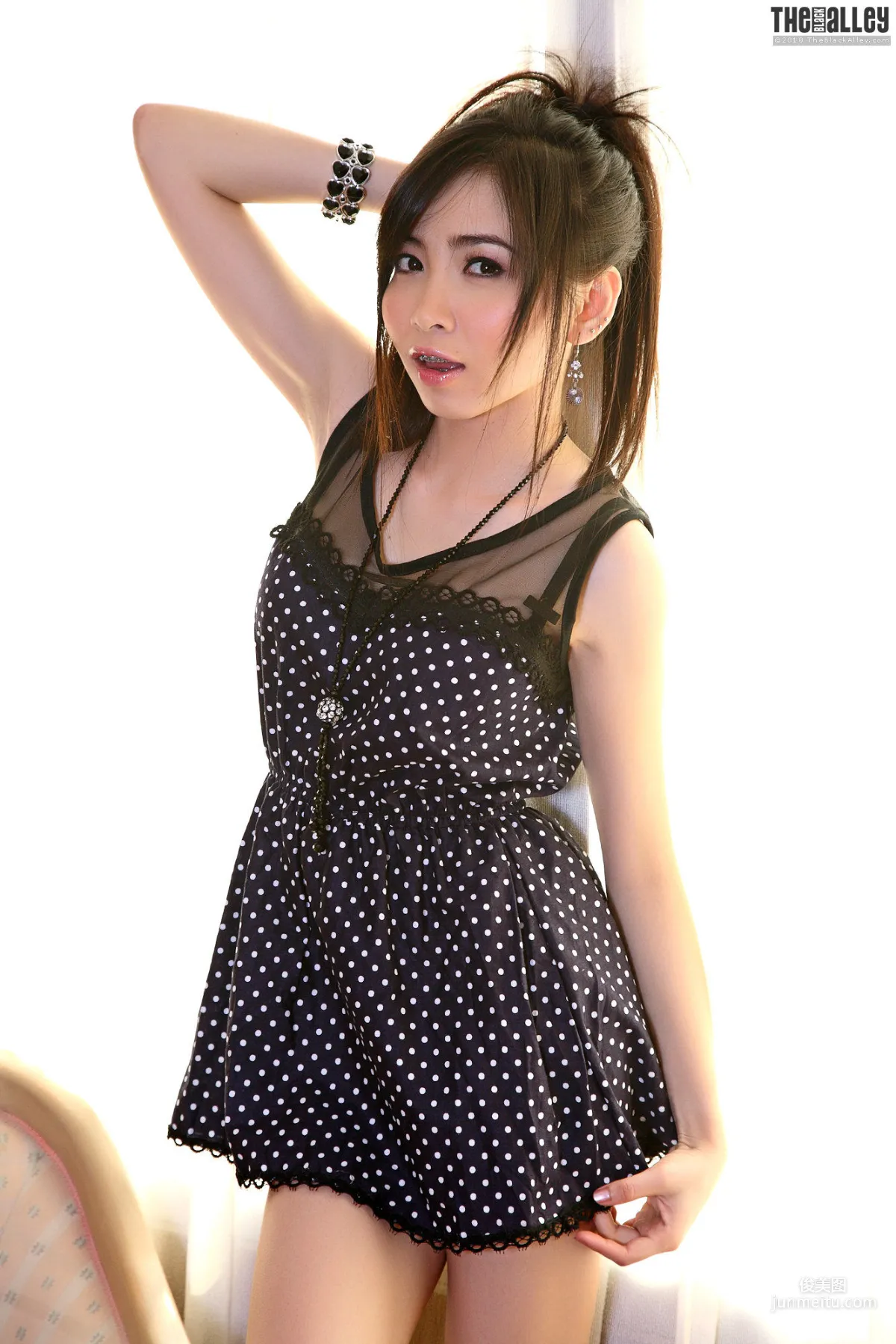 Alena 01《迷人的小妖精》 [The Black Alley] 寫真集 3