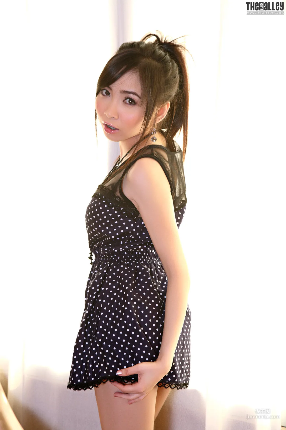 Alena 01《迷人的小妖精》 [The Black Alley] 寫真集 9
