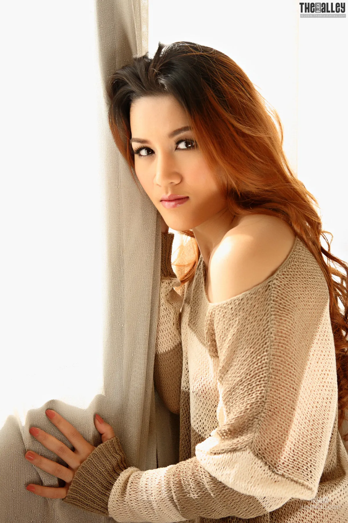 Davika《针织衫魅惑》 [The Black Alley] 写真集9