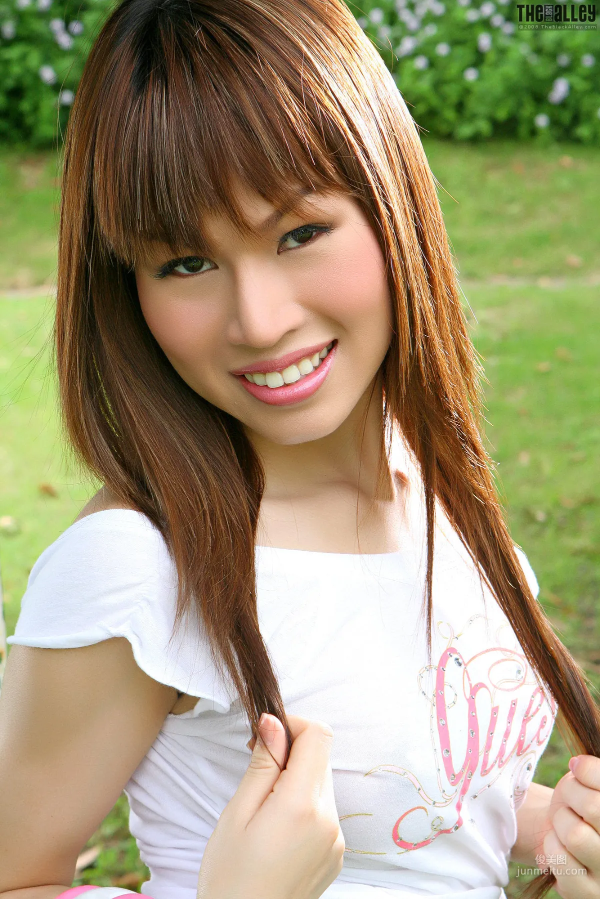 Marci Yee《热裤+背心》 [The Black Alley] 写真集24