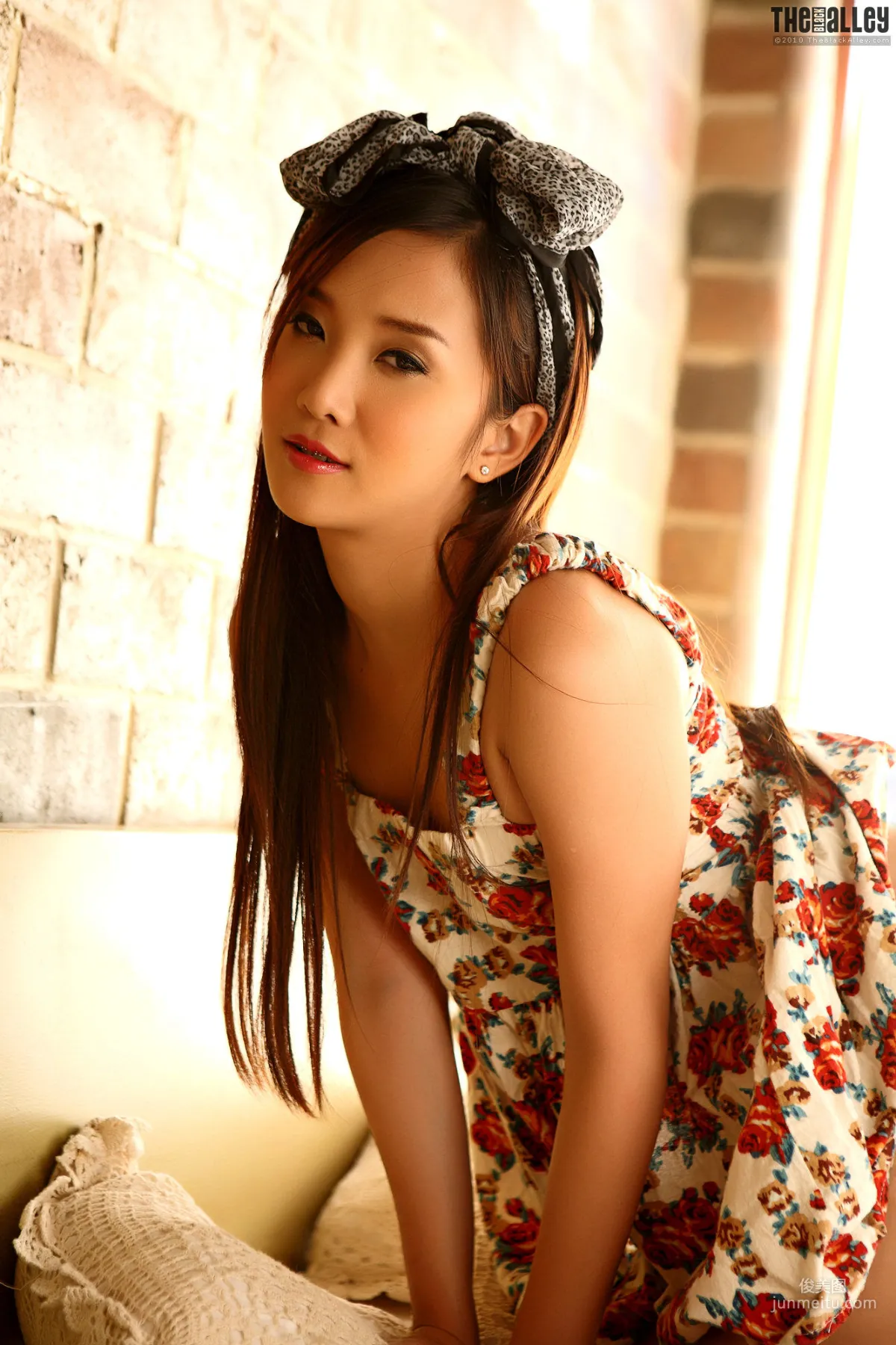 Lolita Cheng/陳麗《床拍睡衣小妹》 [The Black Alley] 寫真集 25