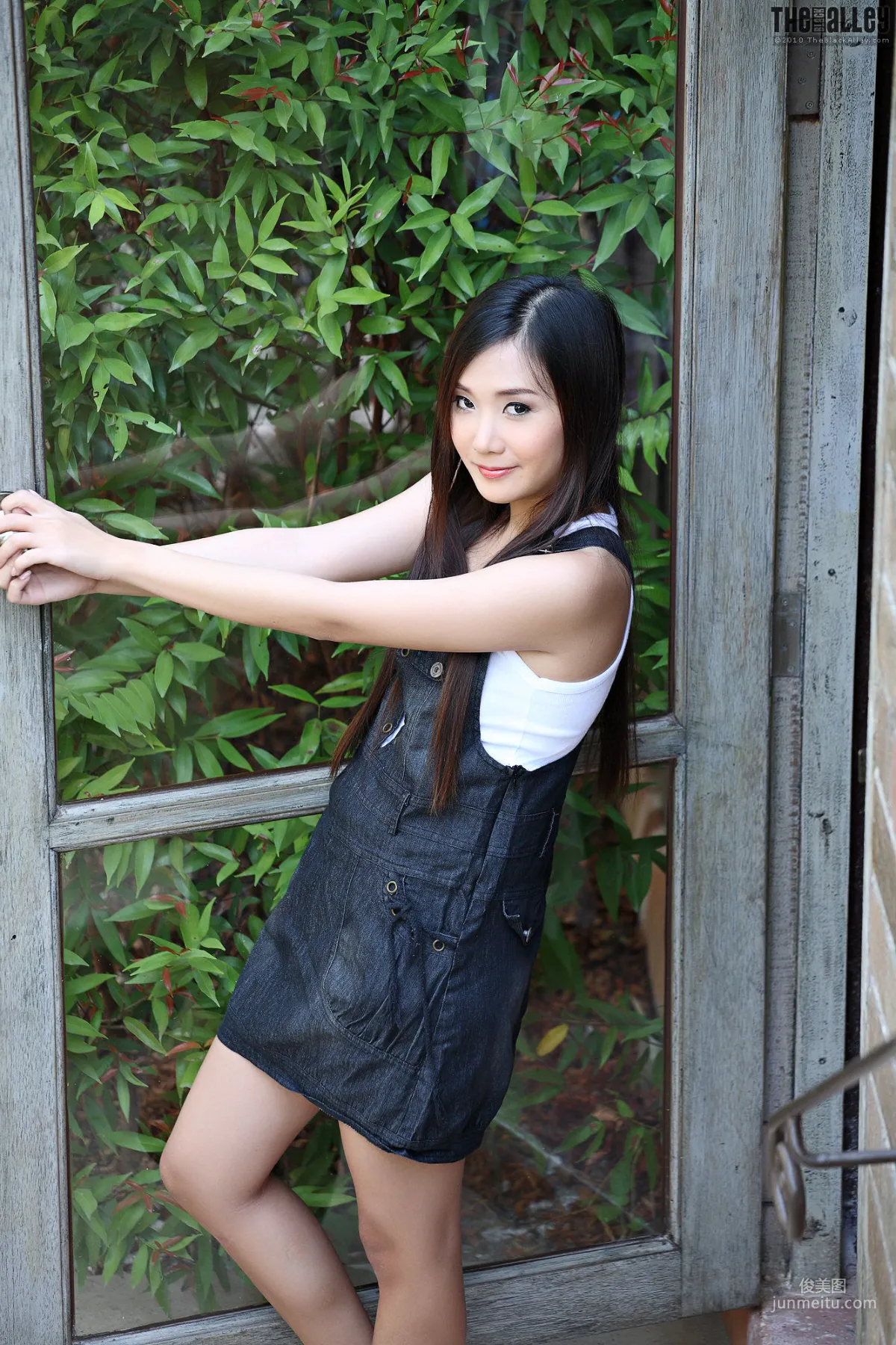 Lolita Cheng《極品牛仔妹子》 [The Black Alley] 寫真集 16