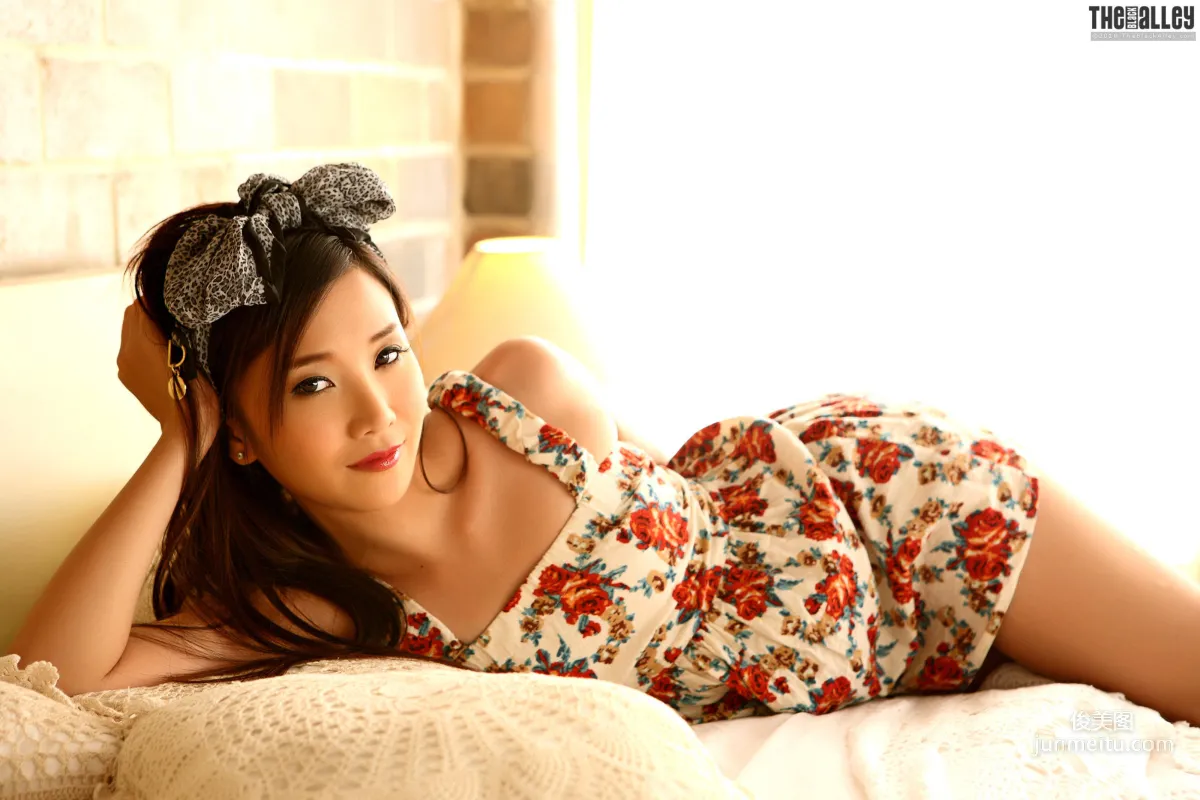 Lolita Cheng/陳麗《床拍睡衣小妹》 [The Black Alley] 寫真集 12