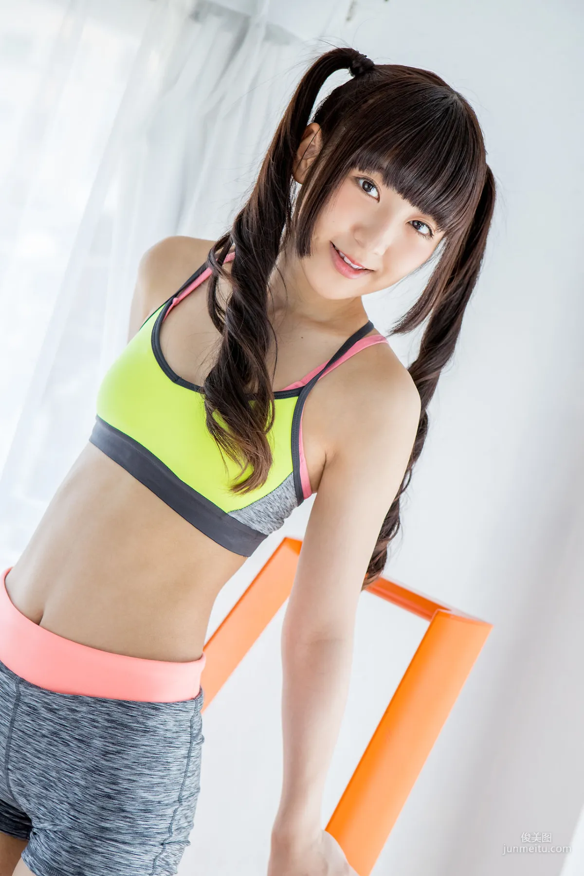 高梨あい《雙馬尾健身+背心系列》 [Minisuka.tv] 寫真集 19