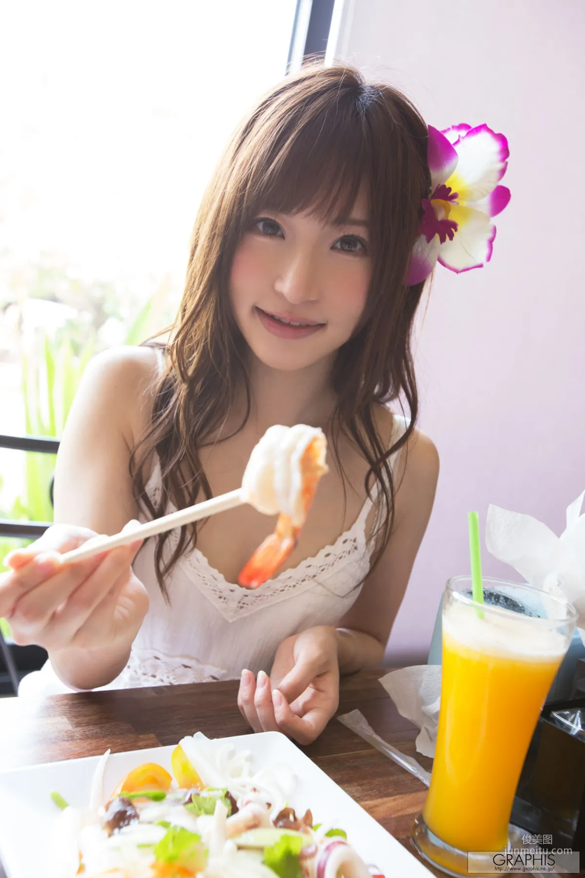 Moe Amatsuka: Graphis Gals photo 9