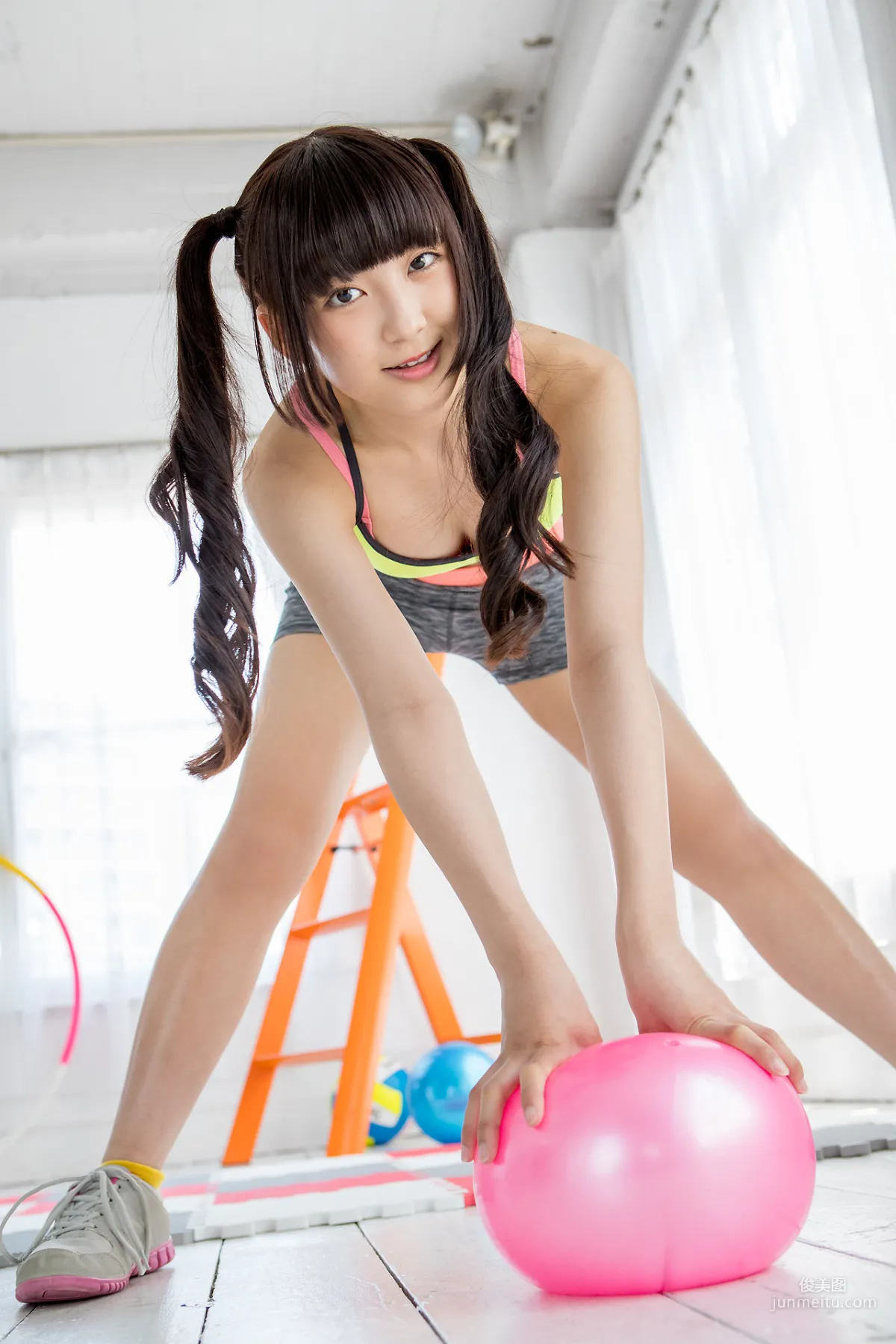 高梨あい《雙馬尾健身+背心系列》 [Minisuka.tv] 寫真集 7