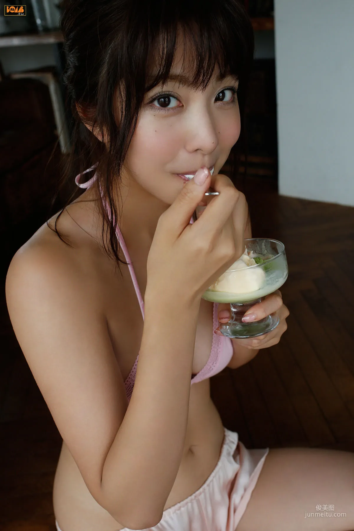 Anna Hongo: Bomb.TV photo 17