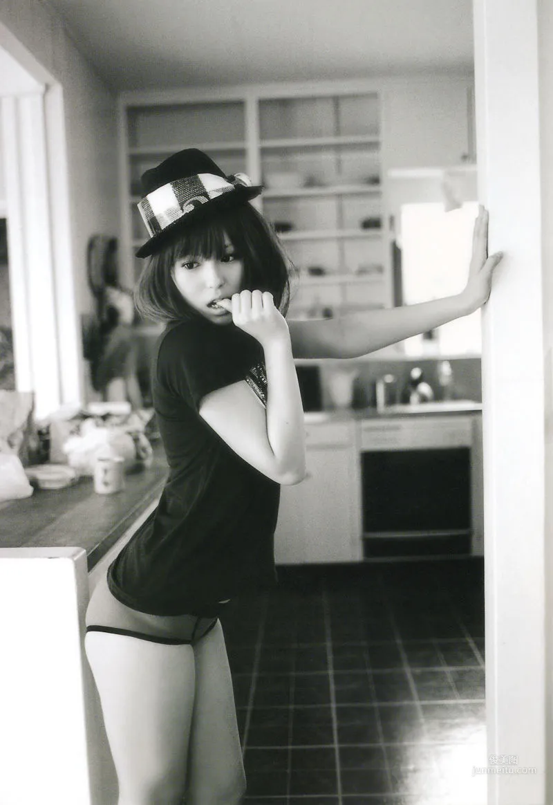 若槻千夏《Chinatty》 [PhotoBook] 写真集9