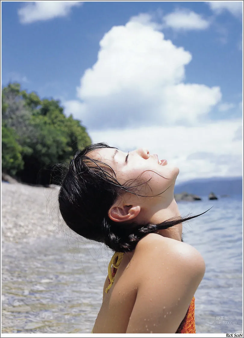 戸田恵梨香《Nature》 [Photobook] 写真集11