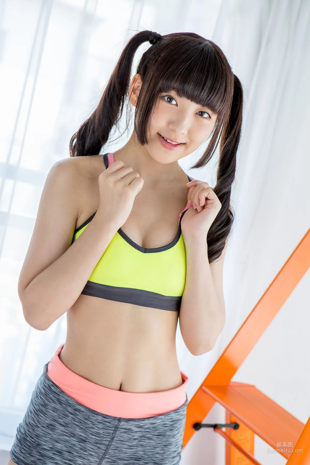 高梨あい《雙馬尾健身+背心系列》 [Minisuka.tv] 寫真集 20