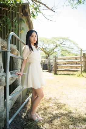 辻本杏《Asian Beauty》 [Graphis] AUTUMN SPECIAL 寫真集