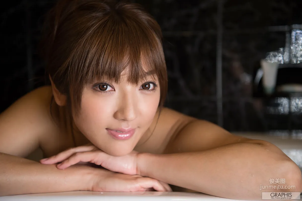 Shiori Kamisaki Shiori Kamisaki [Graphis] Limited Edition Photo Set photo 14