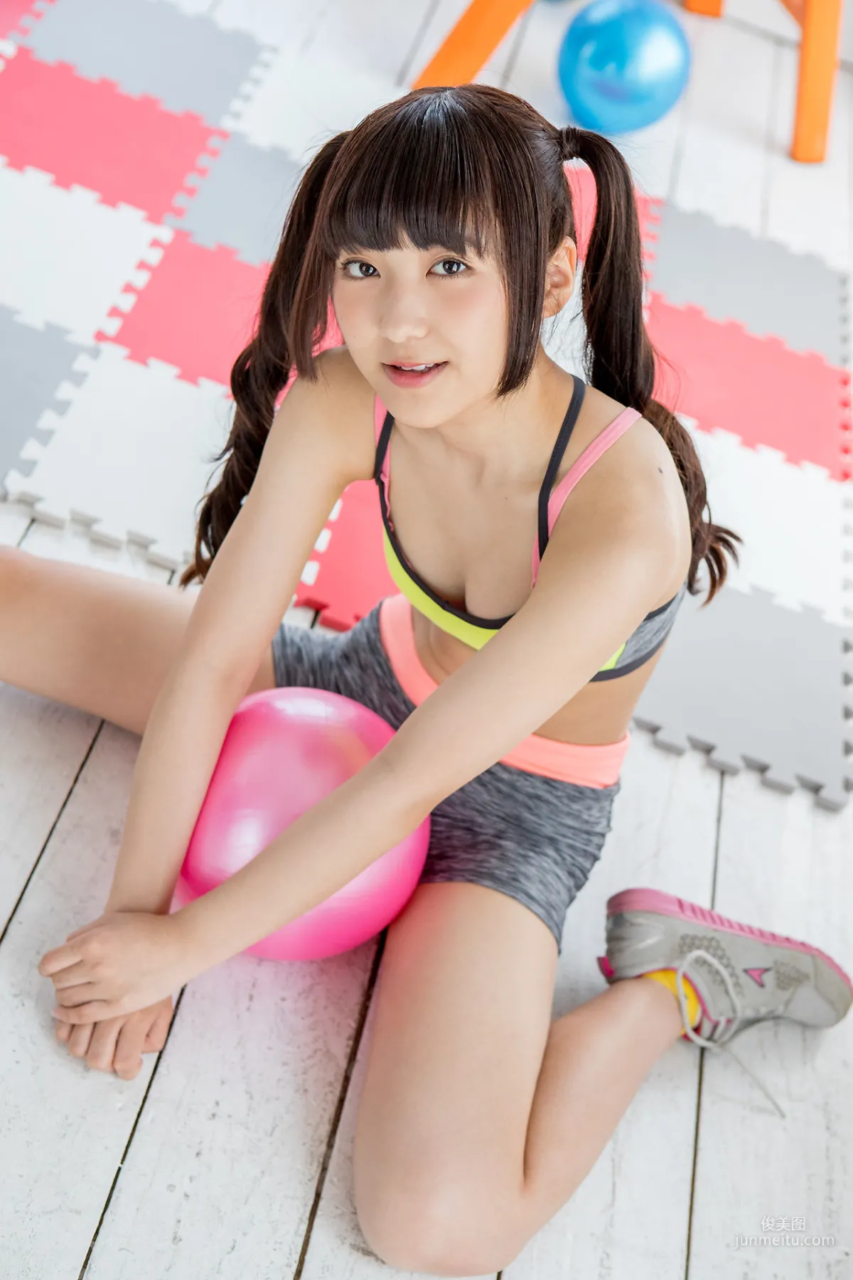 高梨あい《雙馬尾健身+背心系列》 [Minisuka.tv] 寫真集 10