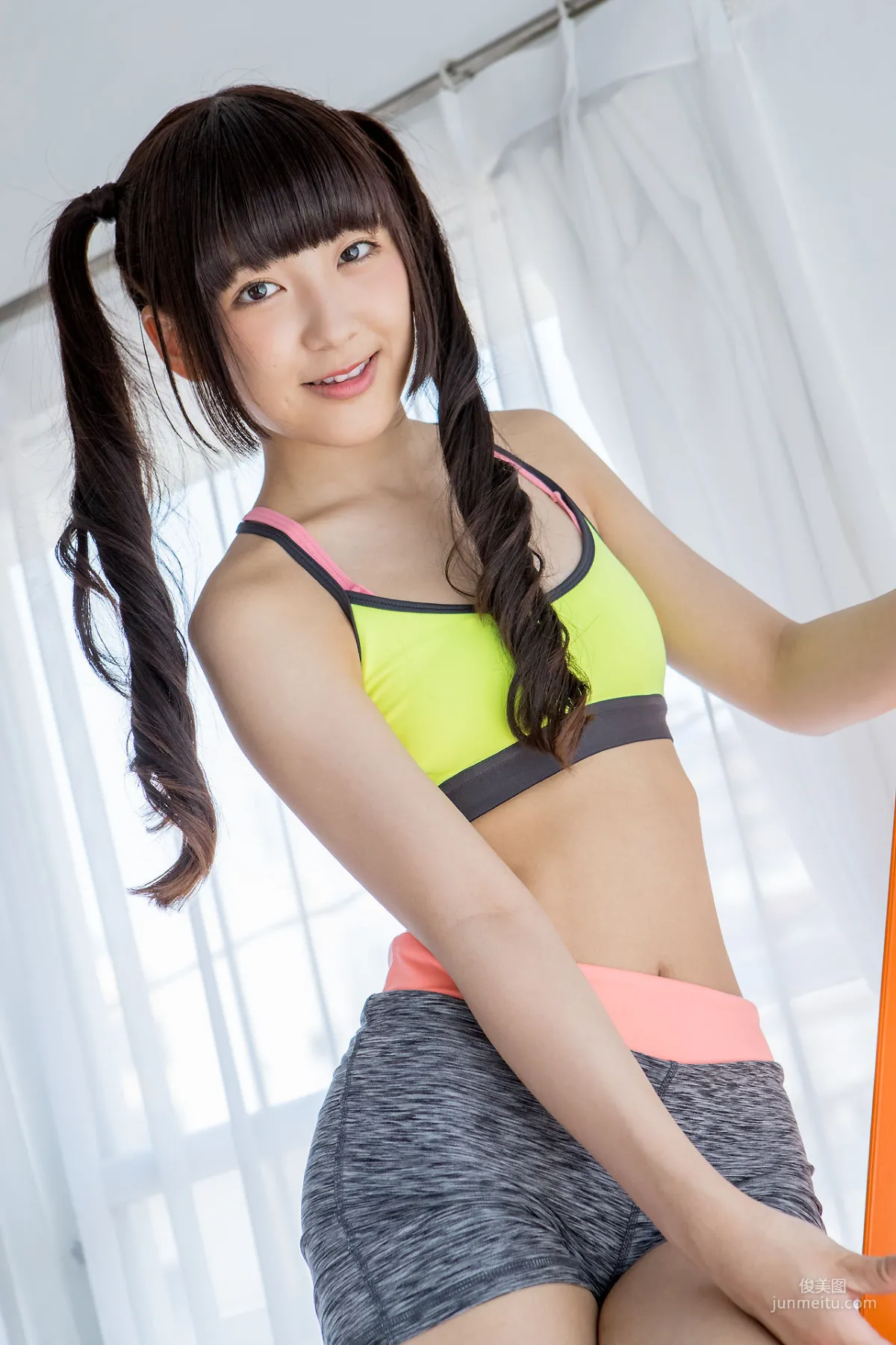 高梨あい《雙馬尾健身+背心系列》 [Minisuka.tv] 寫真集 17