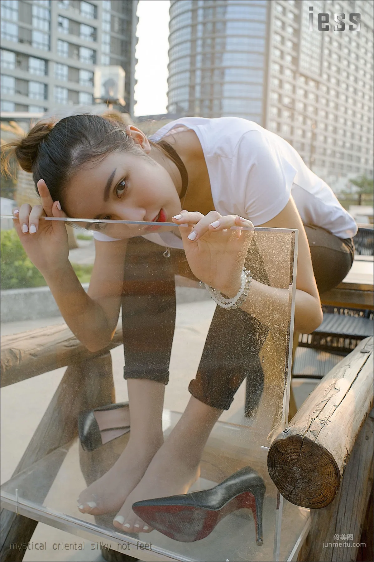 Sasa: IESS No. 018 photo 30