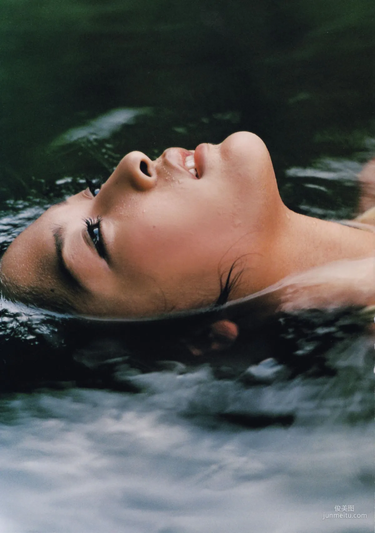 石川梨華《Hana bi 華美》 [PhotoBook] 寫真集 92