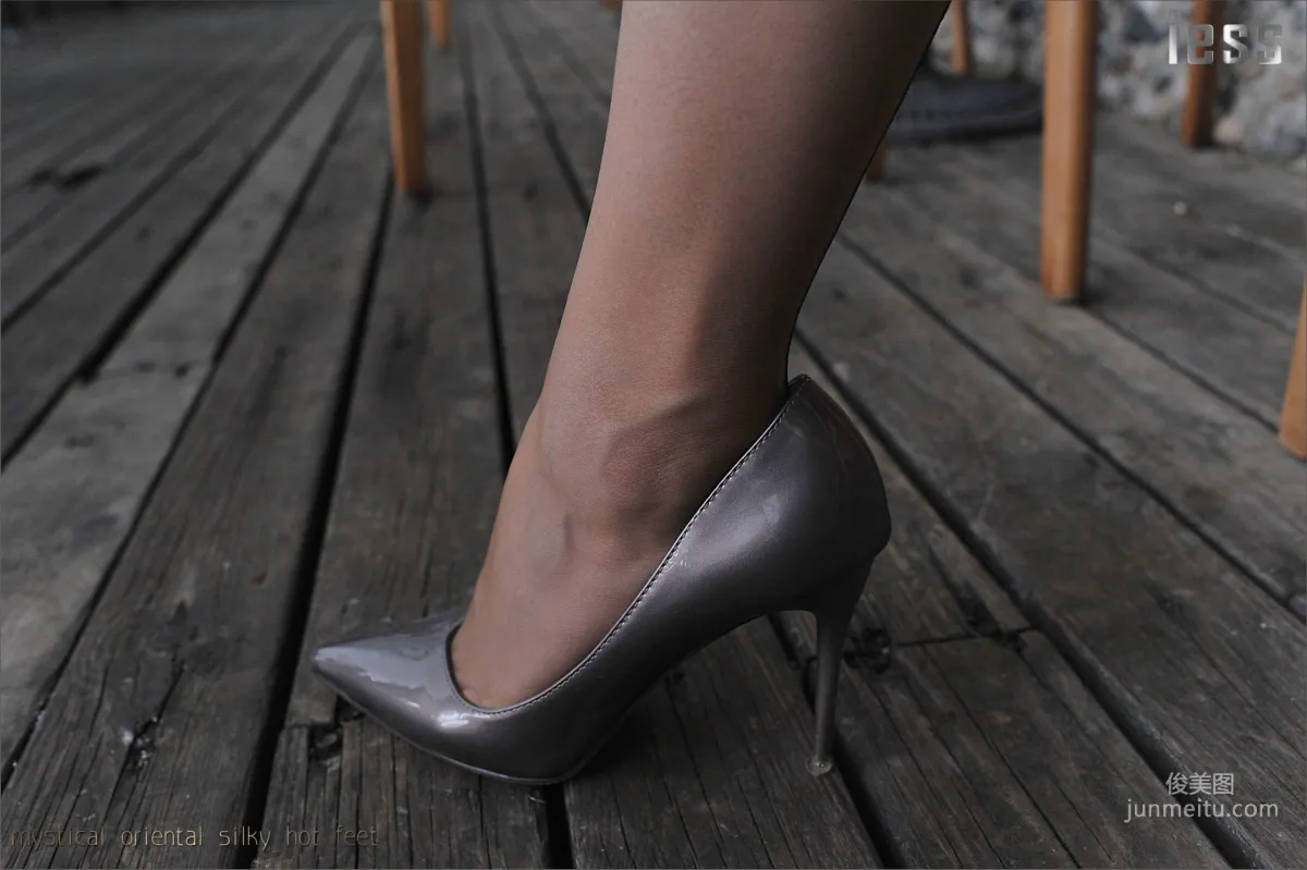 Silk Stockings Bento 025 Xiao Xue Professional White-Collar Flesh Stockings and Thin High Heels II [IESS] Photo Set photo 38