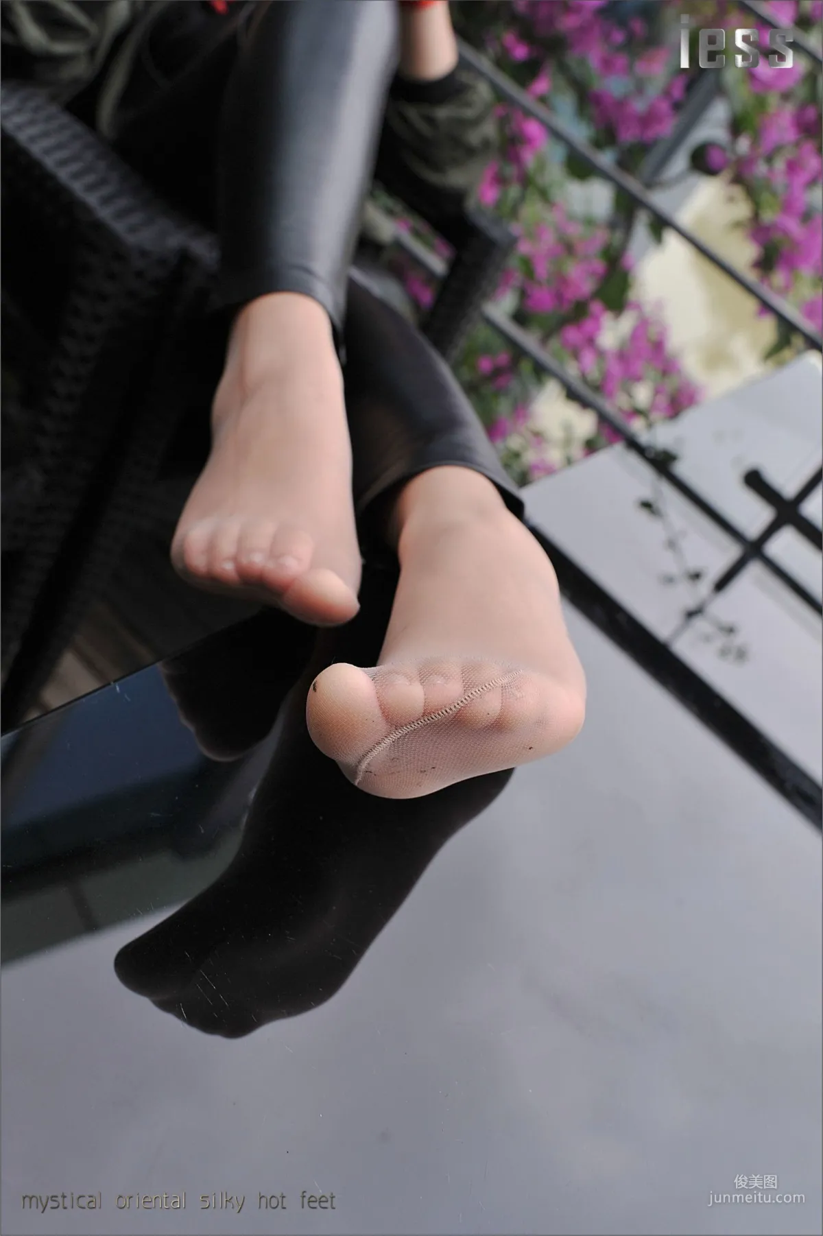 Yang Yang: IESS No. 021 photo 5