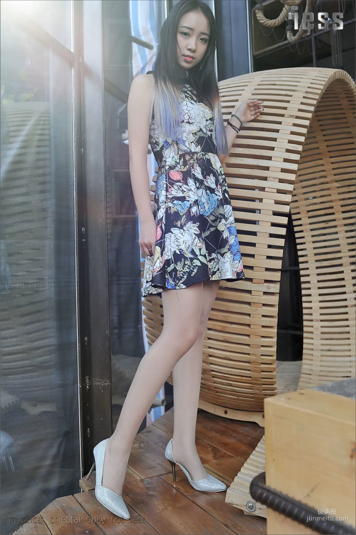 Silk Feet Bento 010 Zhang Xinyue, Anchorwoman Xinyue's Silk Feet Afternoon Tea Finale [IESS] Photo Set photo 48