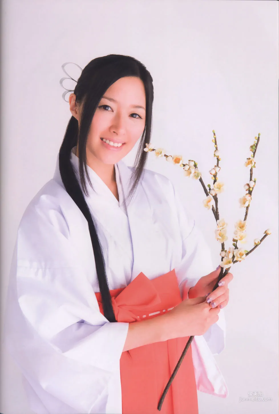 Rie Tanaka, Irodo Ri E [PhotoBook] Photo Set photo 15