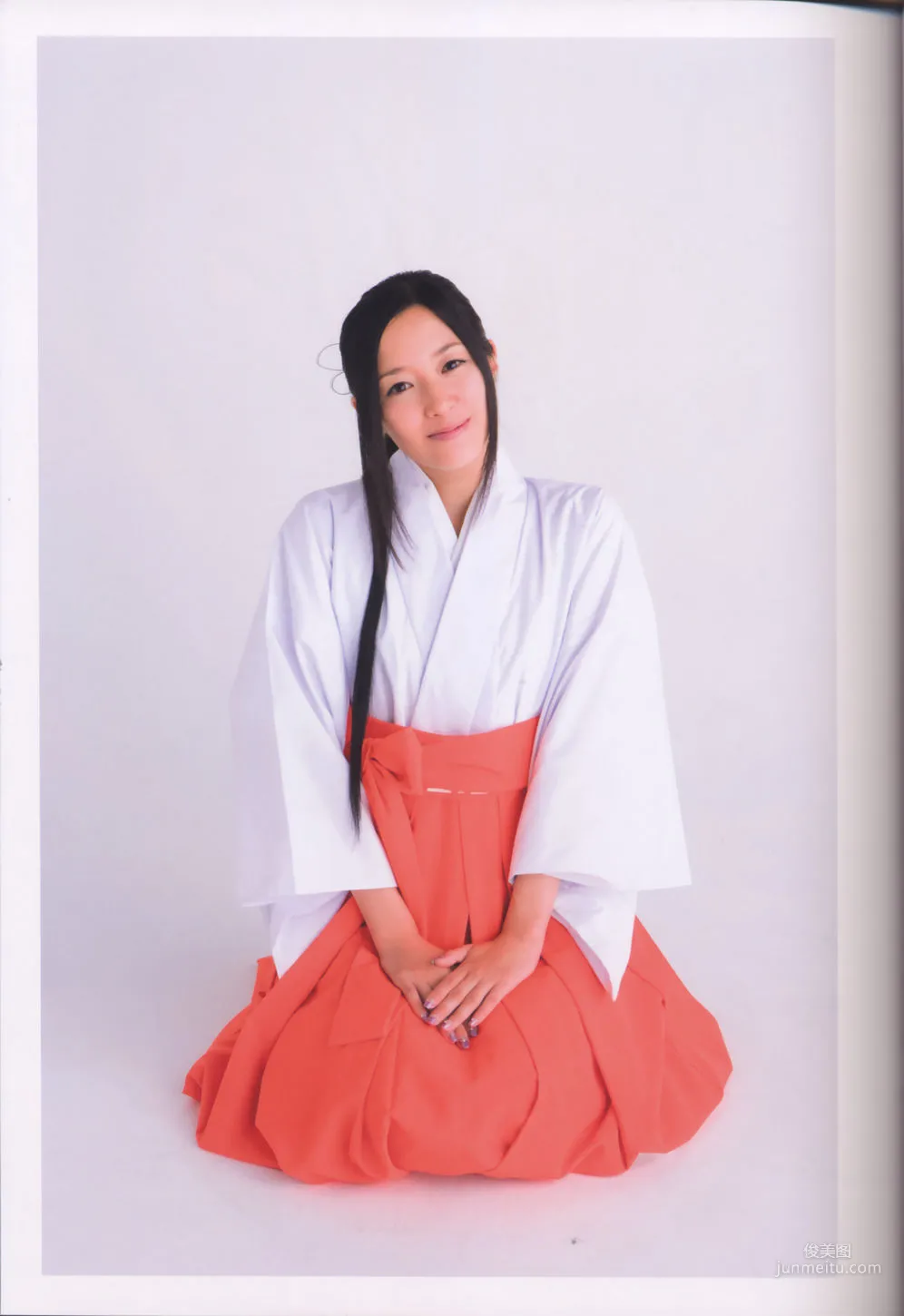 Rie Tanaka, Irodo Ri E [PhotoBook] Photo Set photo 16