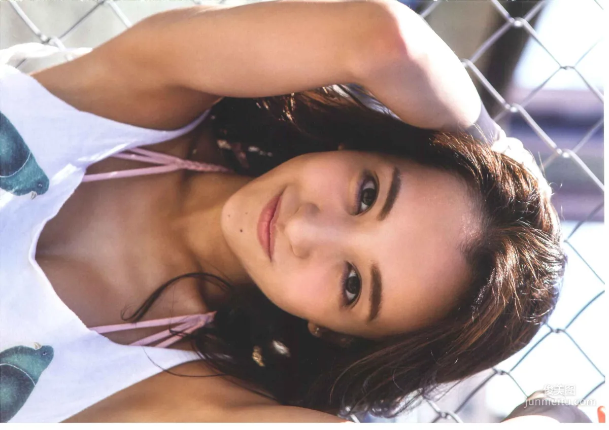 板野友美《release》 [PhotoBook] 写真集35