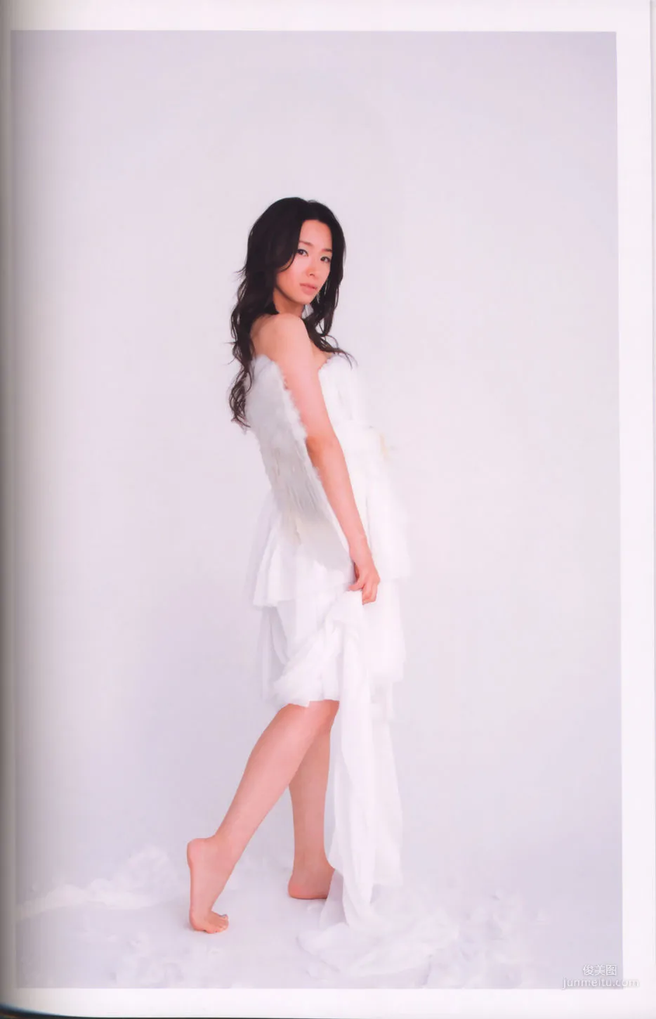 Rie Tanaka, Irodo Ri E [PhotoBook] Photo Set photo 40