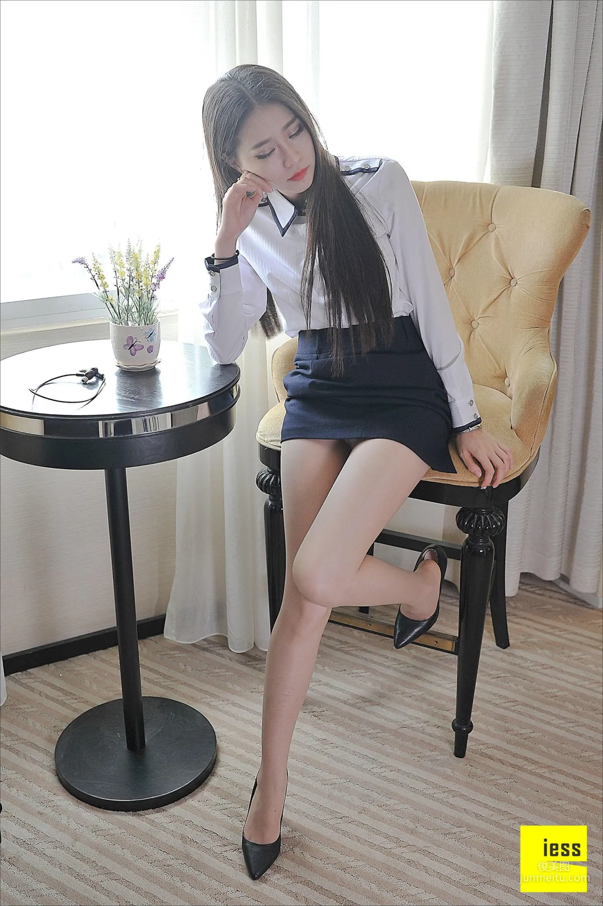 Silk Stockings Bento 030 Zhang Xinyue "Meat Stockings Beautiful Feet Toe-Revealing High Heels" [IESS] Photo Set photo 25