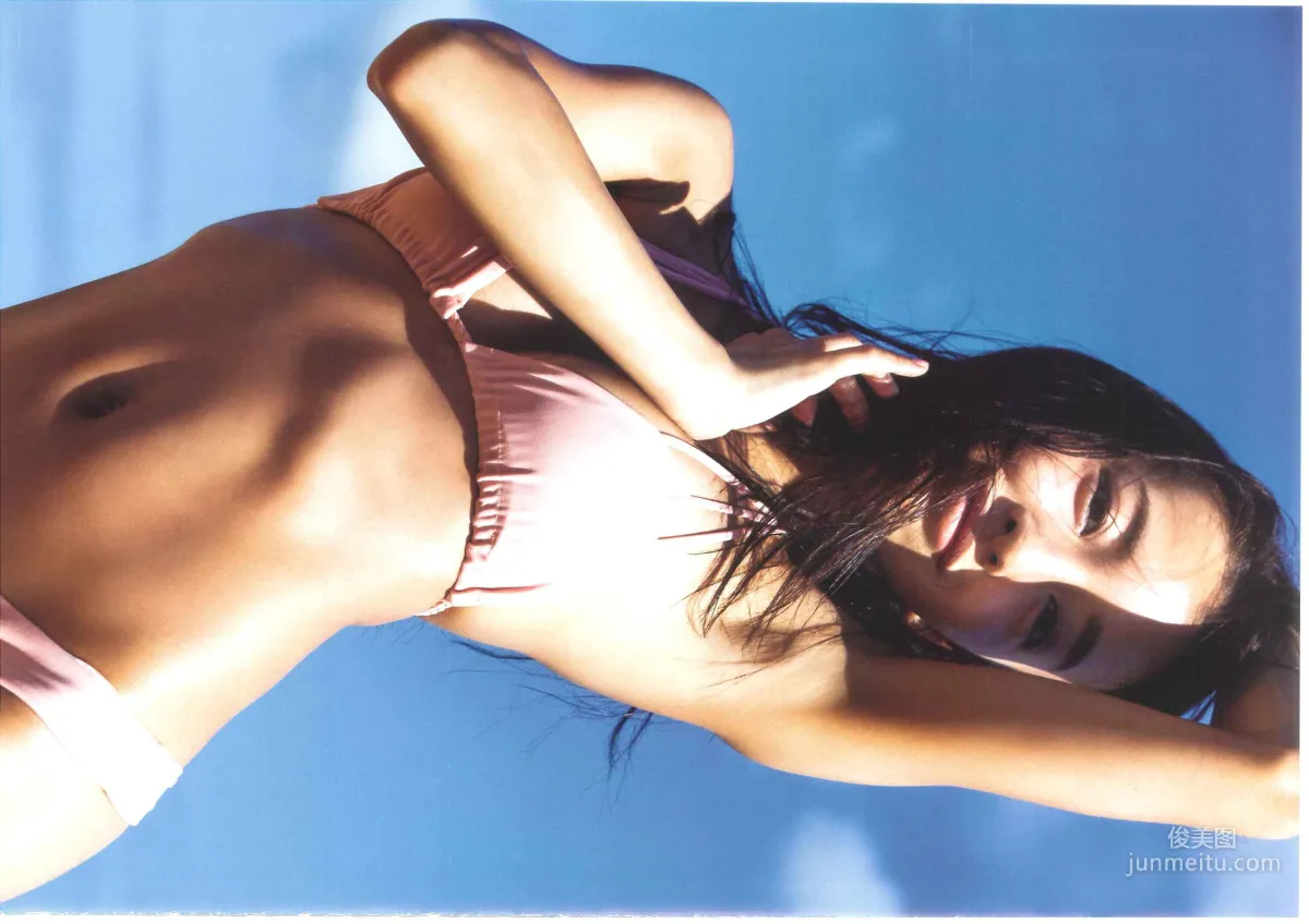 板野友美《release》 [PhotoBook] 写真集55